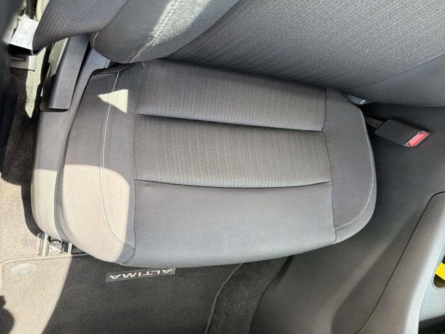 Used 2025 Nissan Altima 2.5 SV FWD image 15