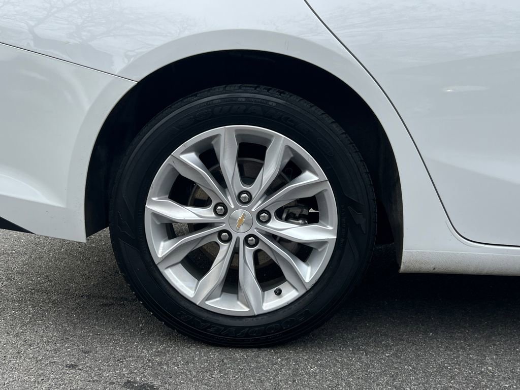 Used 2023 Chevrolet Malibu LT image 9