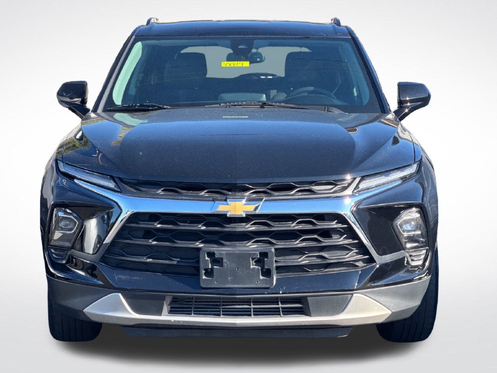 Used 2024 Chevrolet Blazer LT w/ Convenience Package FWD image 3