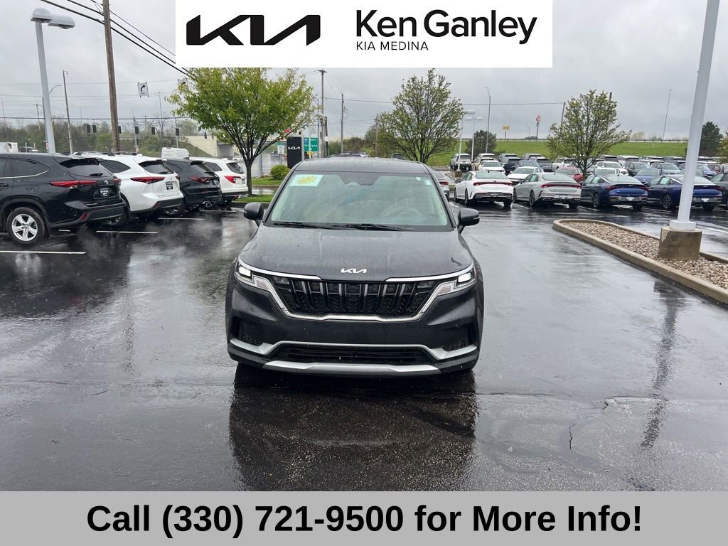 Used 2024 Kia Carnival LX FWD image 5