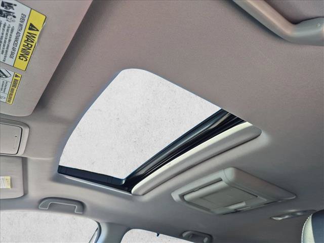 Used 2016 Honda Pilot Touring image 14