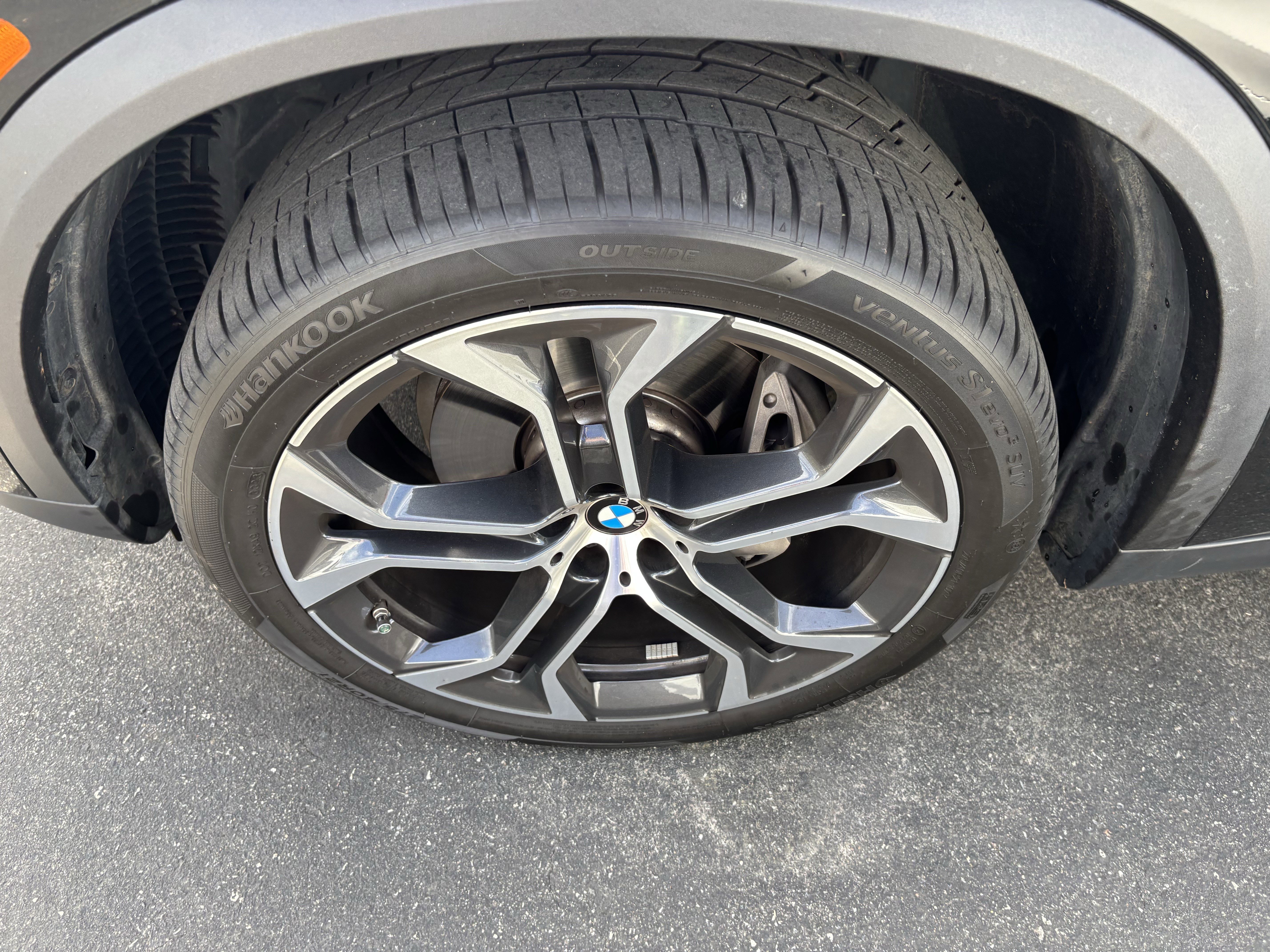 Certified 2024 BMW X5 sDrive40i w/ Premium Package image 13