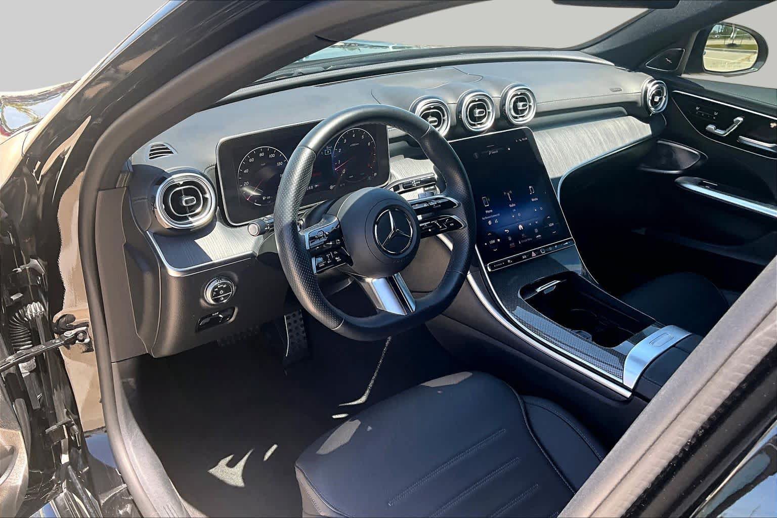 Used 2023 Mercedes-Benz C 300 Sedan image 16