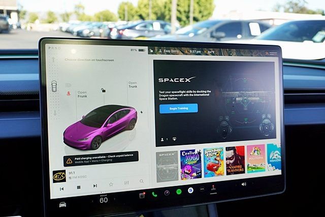 Used 2025 Tesla Model 3 Performance AWD/4WD image 31