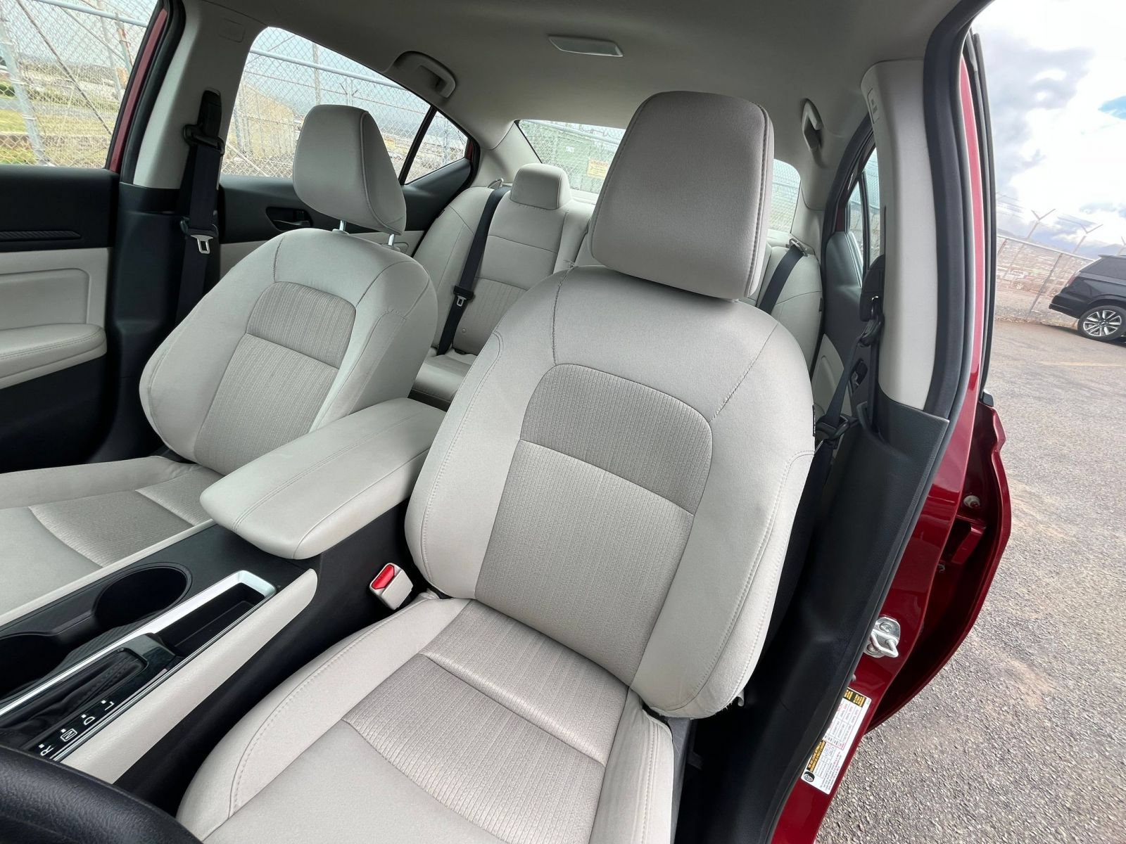 Used 2025 Nissan Altima 2.5 SV FWD image 36