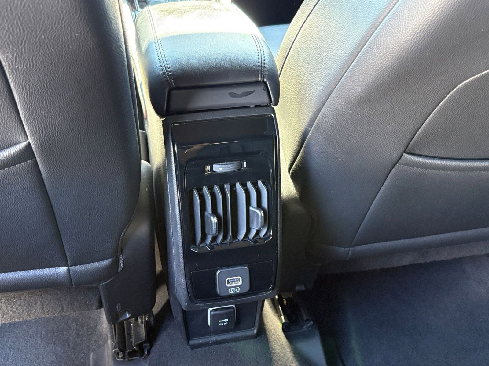 Used 2025 Jeep Compass Limited AWD/4WD image 23