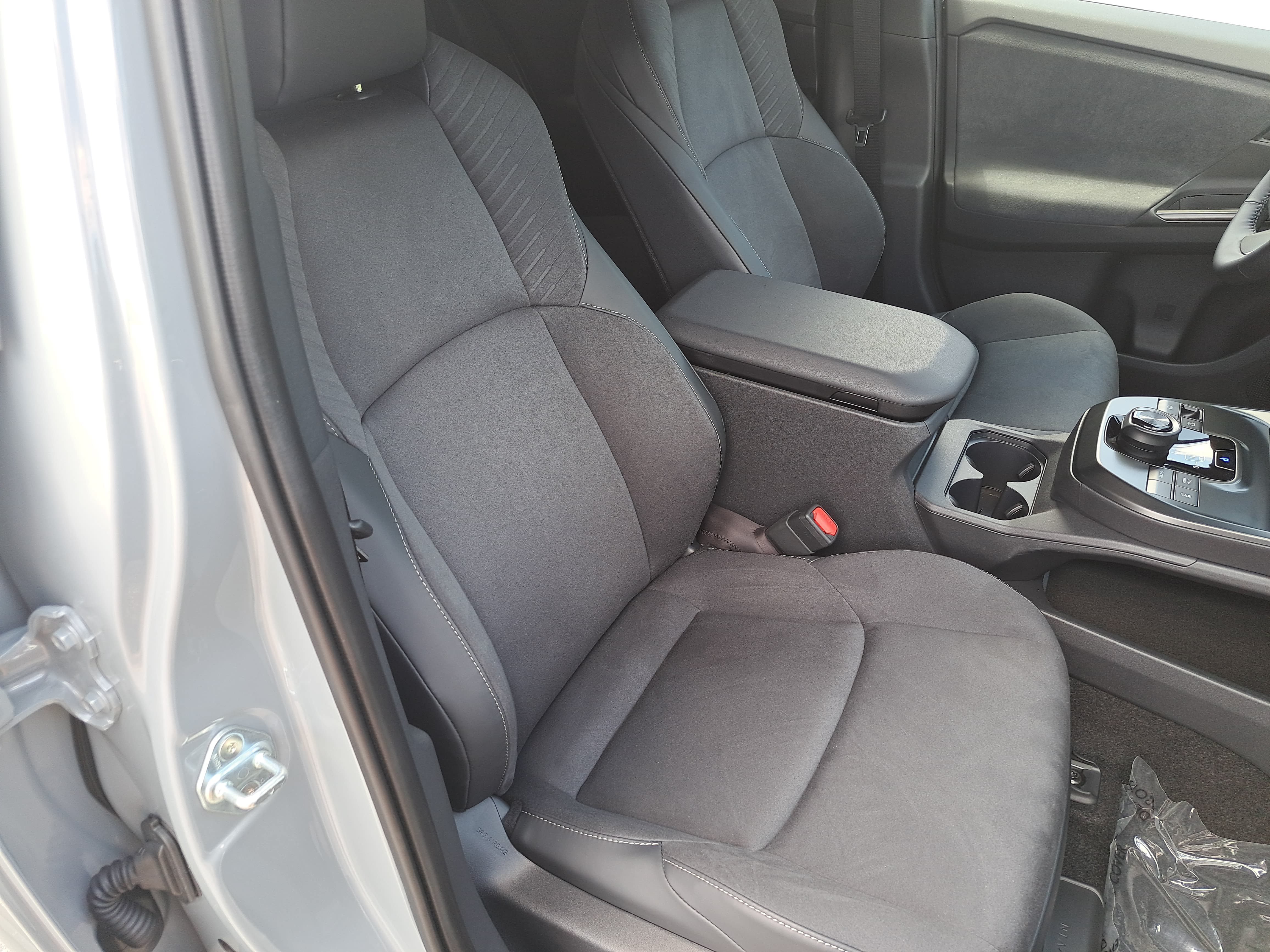 Used 2026 Toyota C-HR AWD/4WD image 10