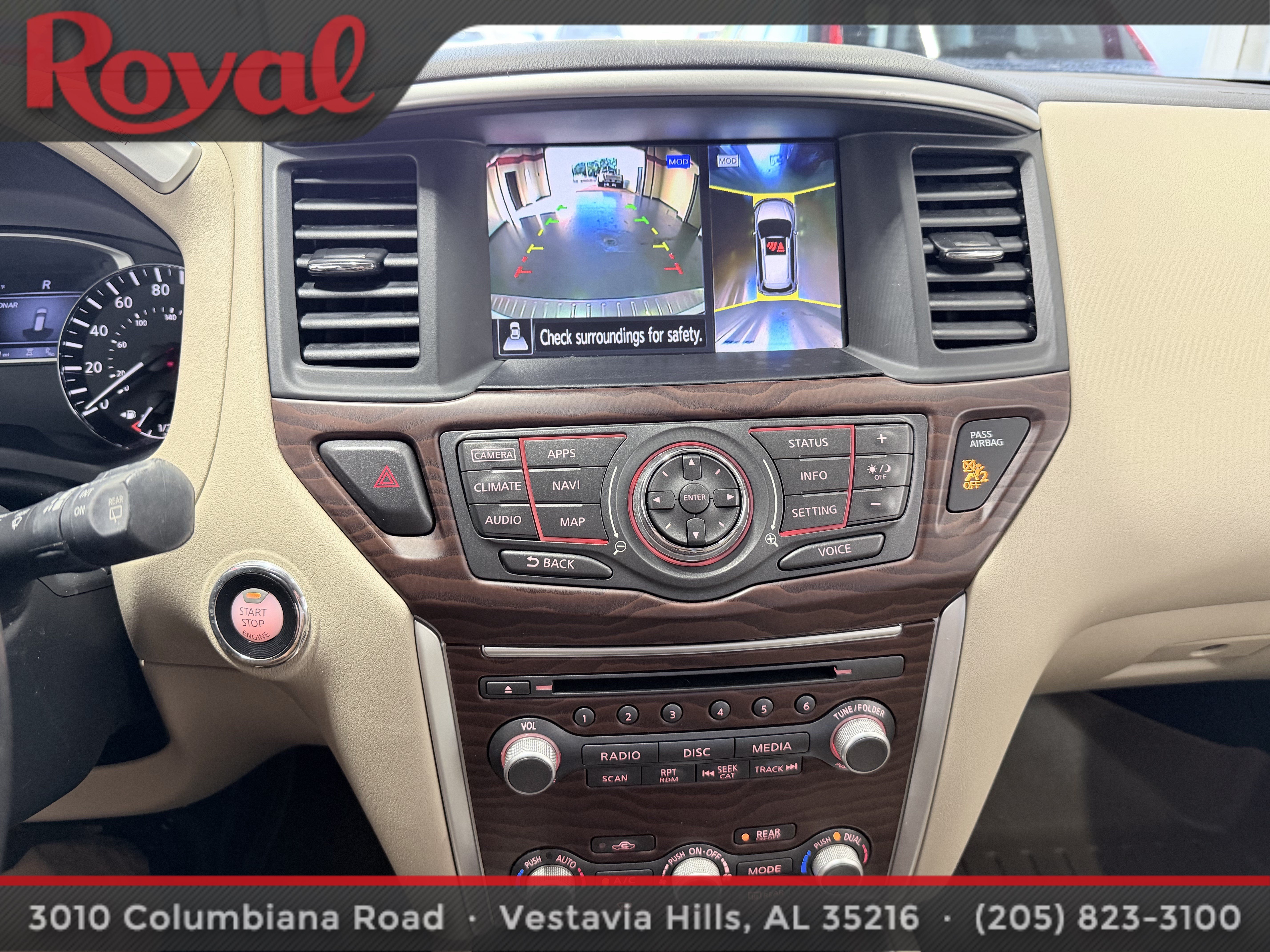 Used 2017 Nissan Pathfinder Platinum w/ Family Entertainment Package FWD image 27