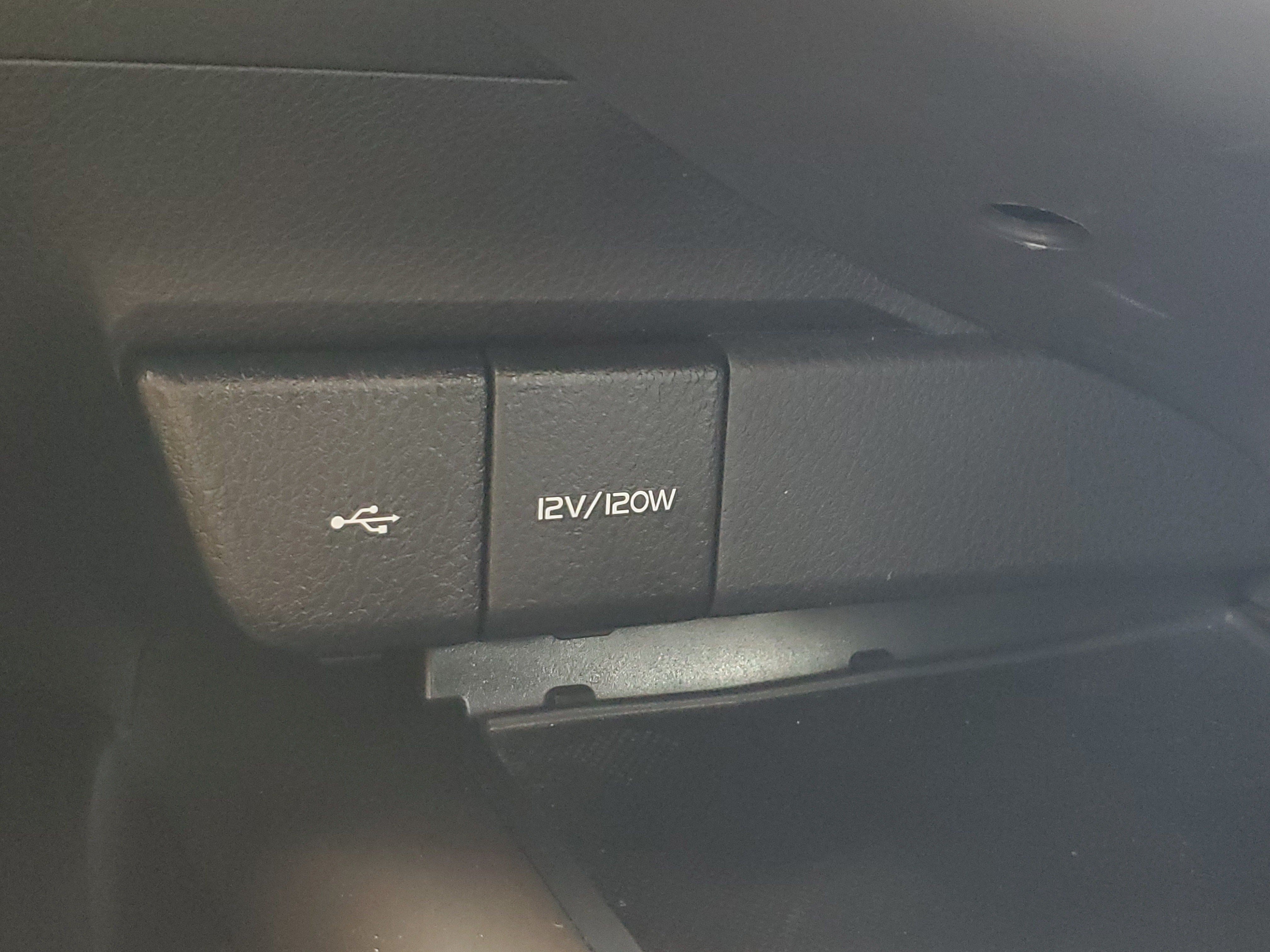 Used 2022 Toyota Camry SE FWD image 27