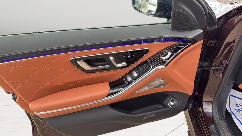 Used 2025 Mercedes-Benz S 63 AMG S image 10