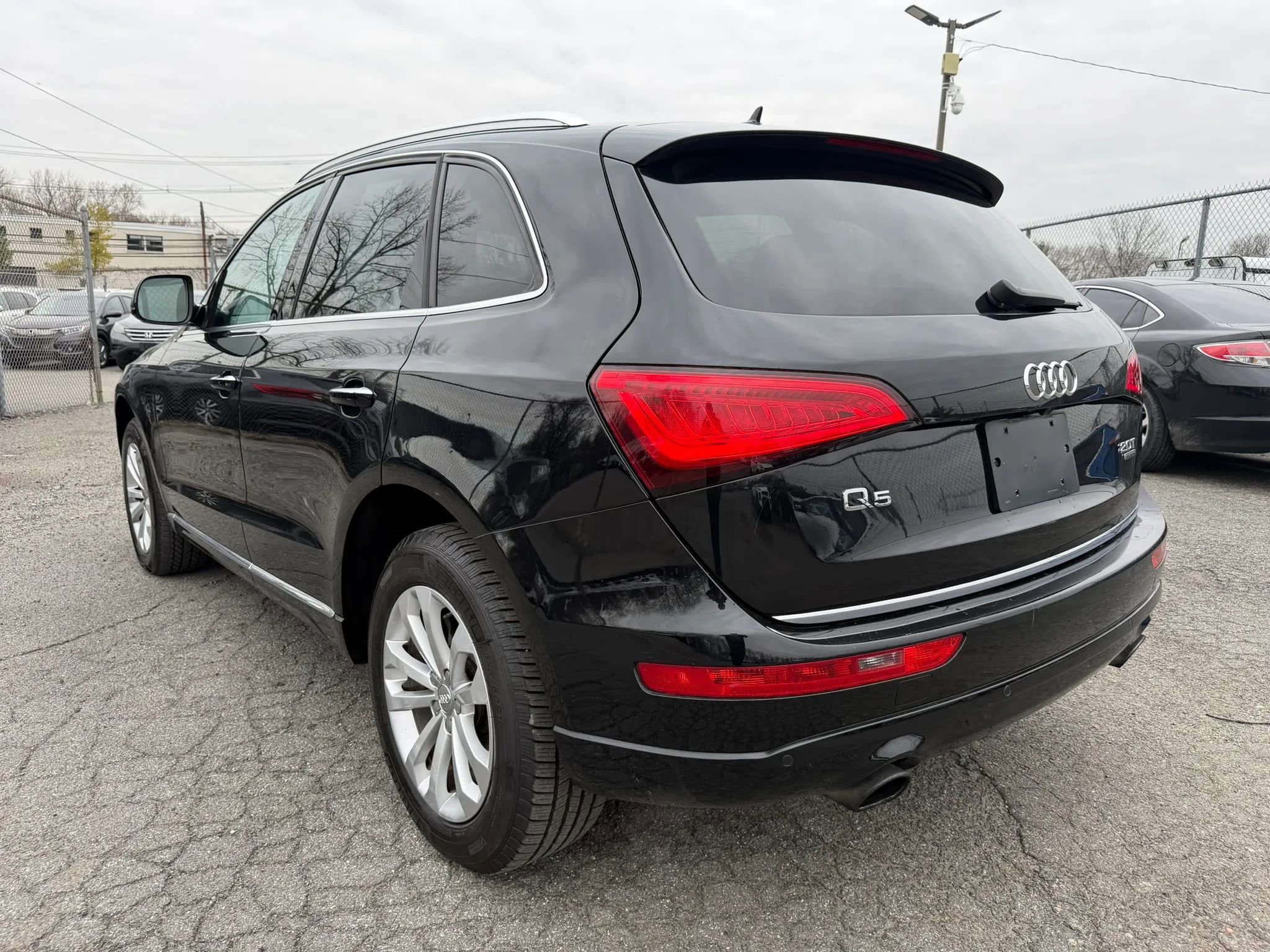 Used 2016 Audi Q5 2.0T Premium Plus w/ Technology Package image 7