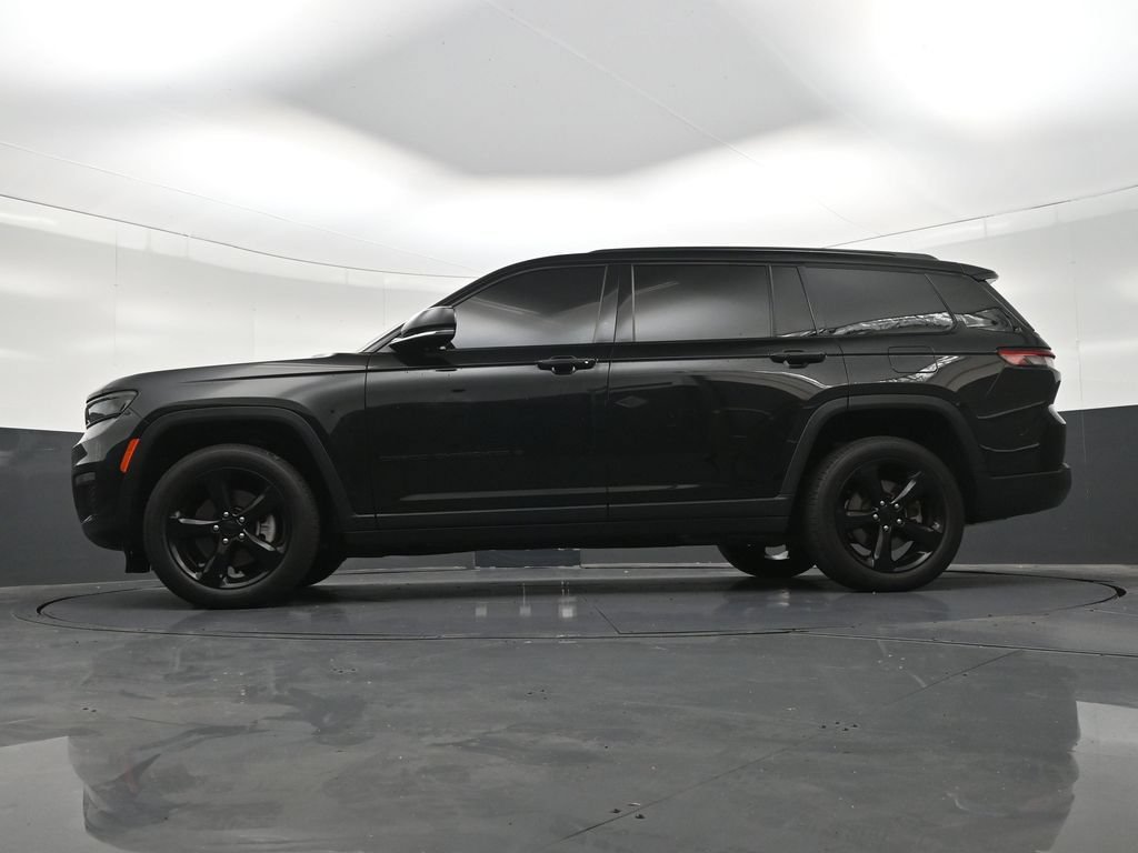 Used 2022 Jeep Grand Cherokee L Limited w/ Black Appearance Package RWD image 30