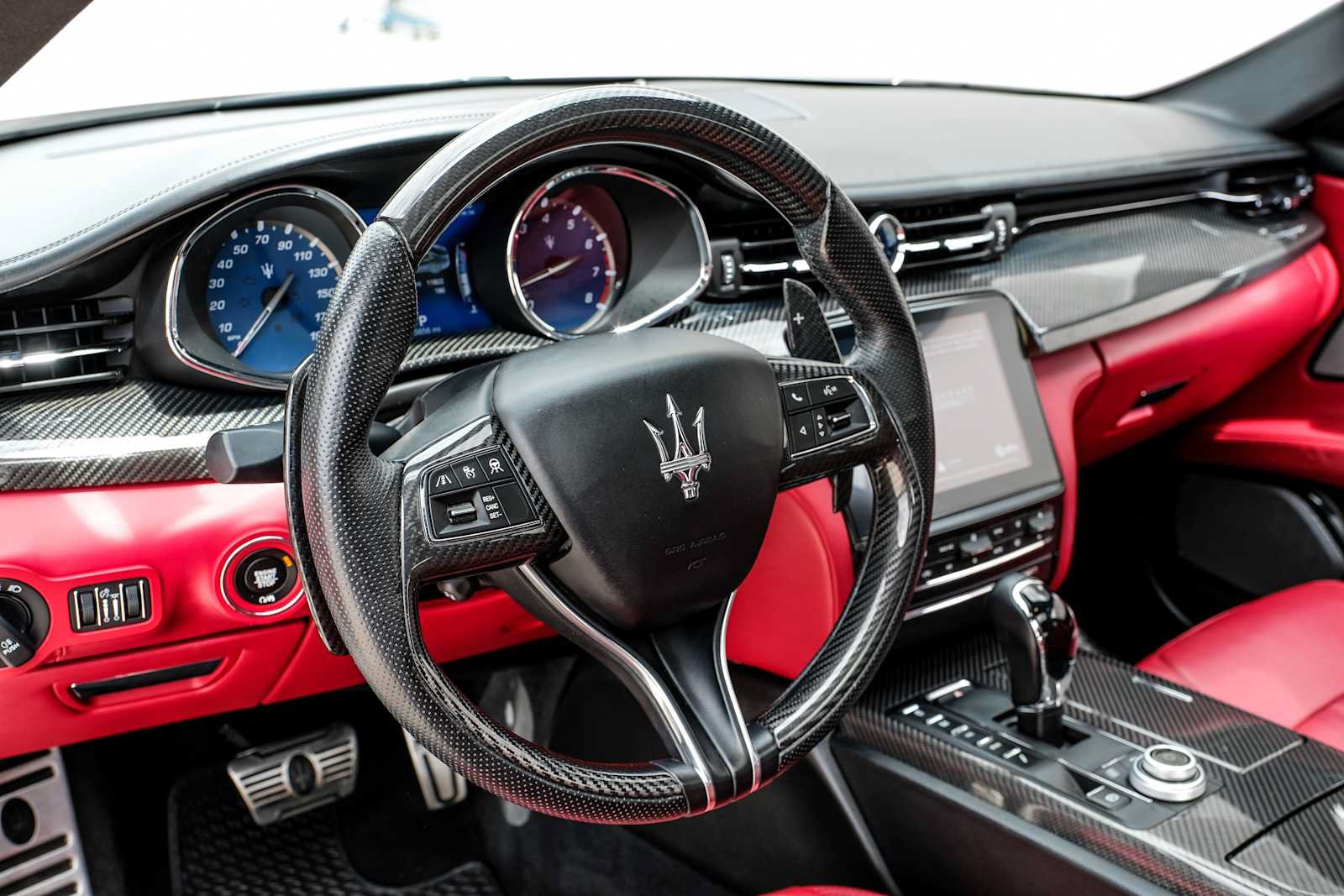 Used 2018 Maserati Quattroporte S GranSport Q4 AWD/4WD image 16