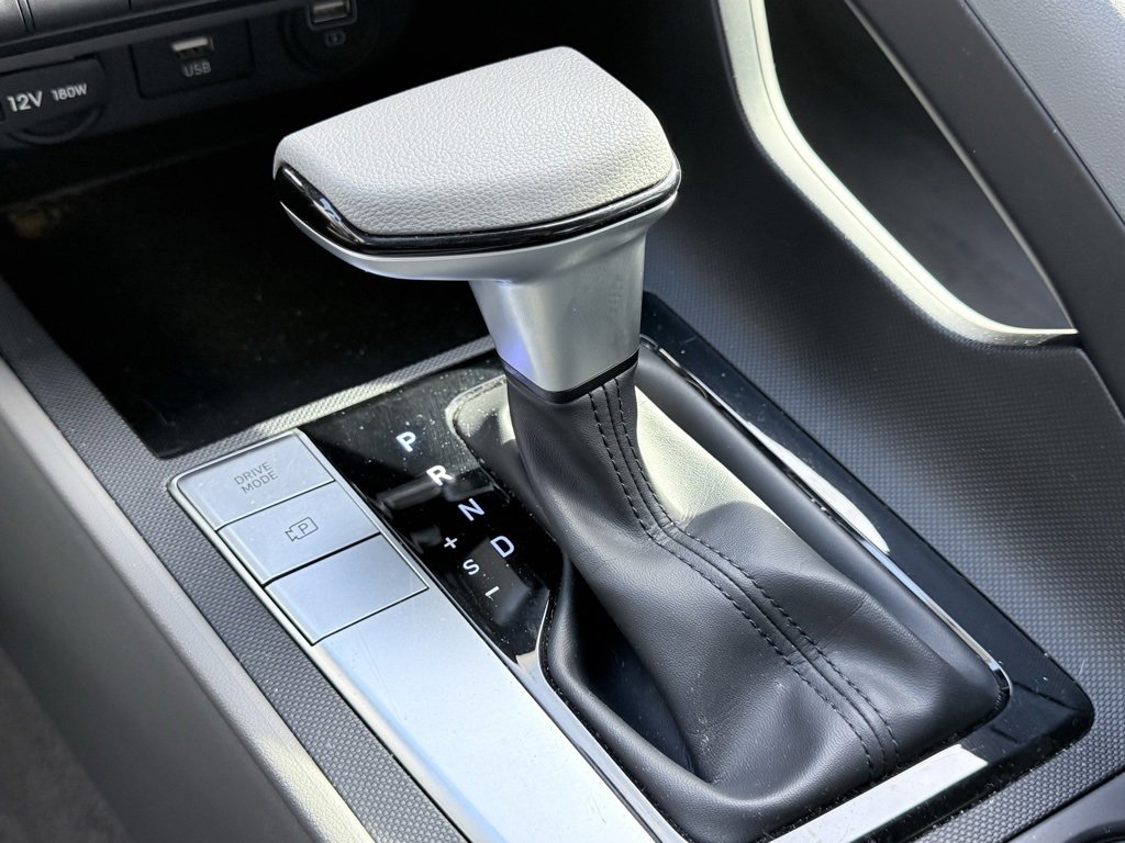 Used 2023 Hyundai Elantra SEL image 18