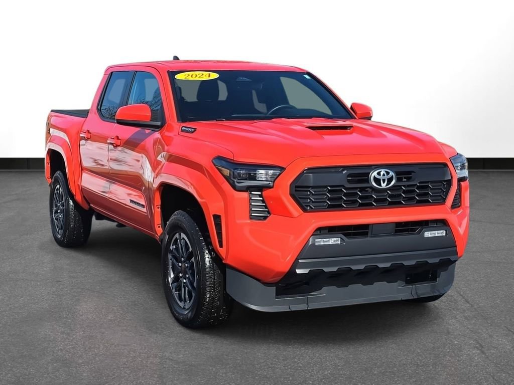 Certified 2024 Toyota Tacoma TRD Sport image 4