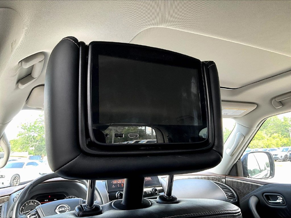 Used 2022 Nissan Armada Platinum w/ Captain's Chairs Package RWD image 10