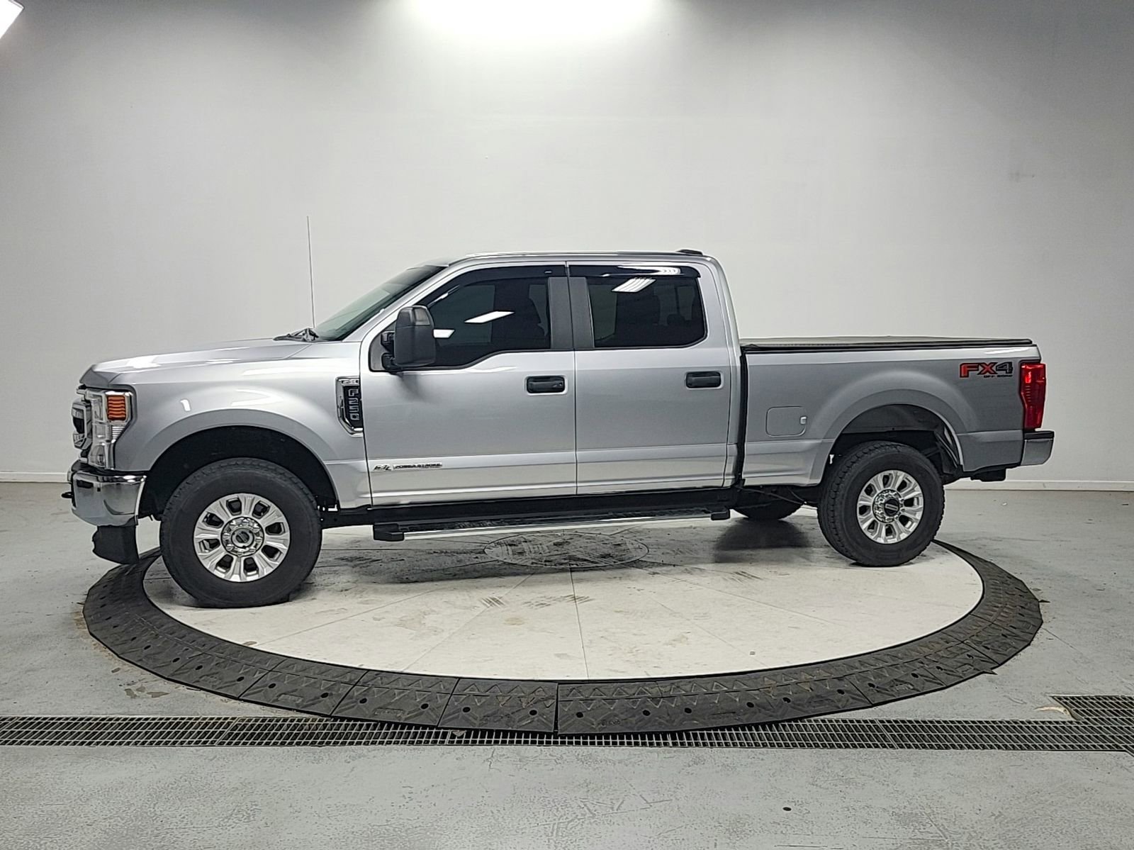 Used 2021 Ford F250 XL w/ STX Appearance Package image 4