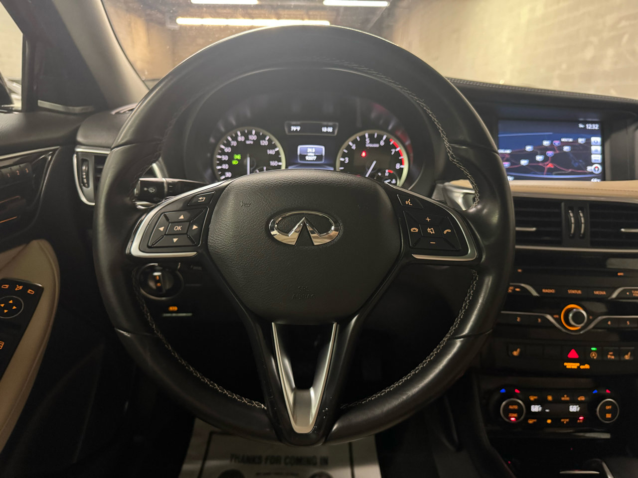 Used 2018 INFINITI QX30 Premium w/ Navigation Package image 10