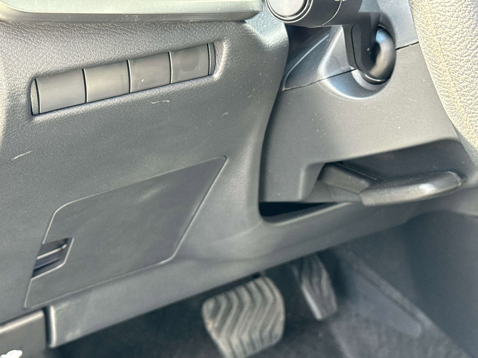New 2026 Nissan Kicks SV w/ SV Premium Package image 19