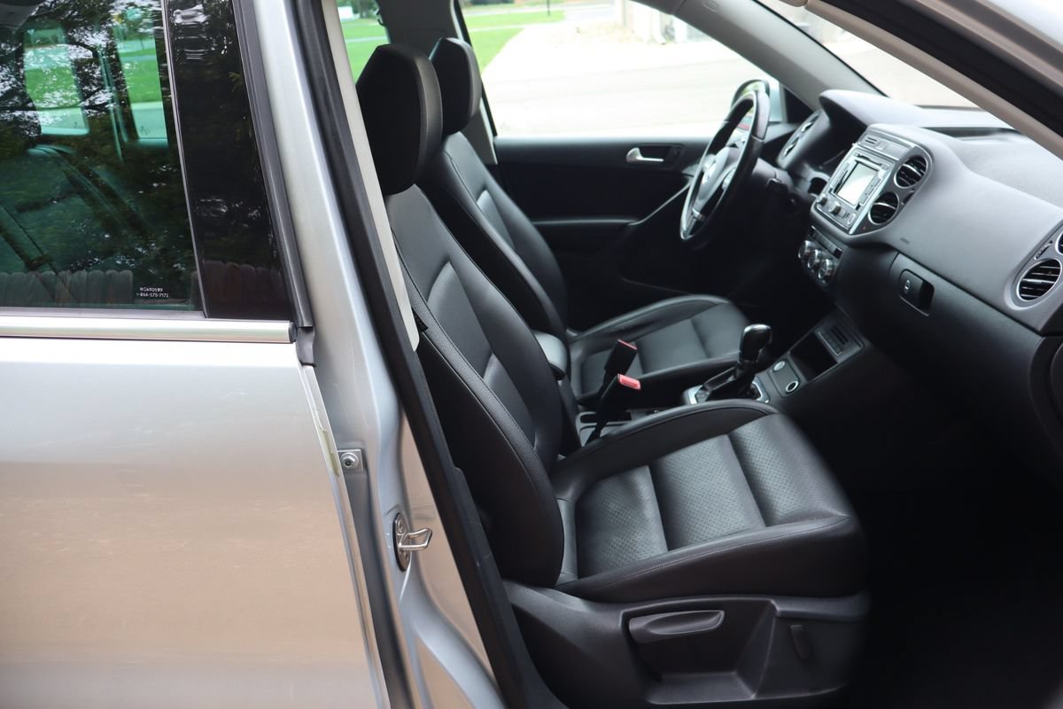 Used 2014 Volkswagen Tiguan SEL AWD/4WD image 22