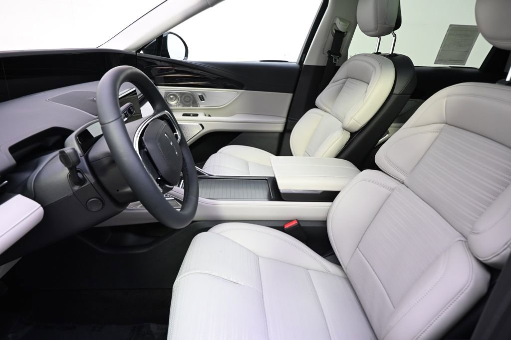 New 2026 Lincoln Nautilus Reserve image 13