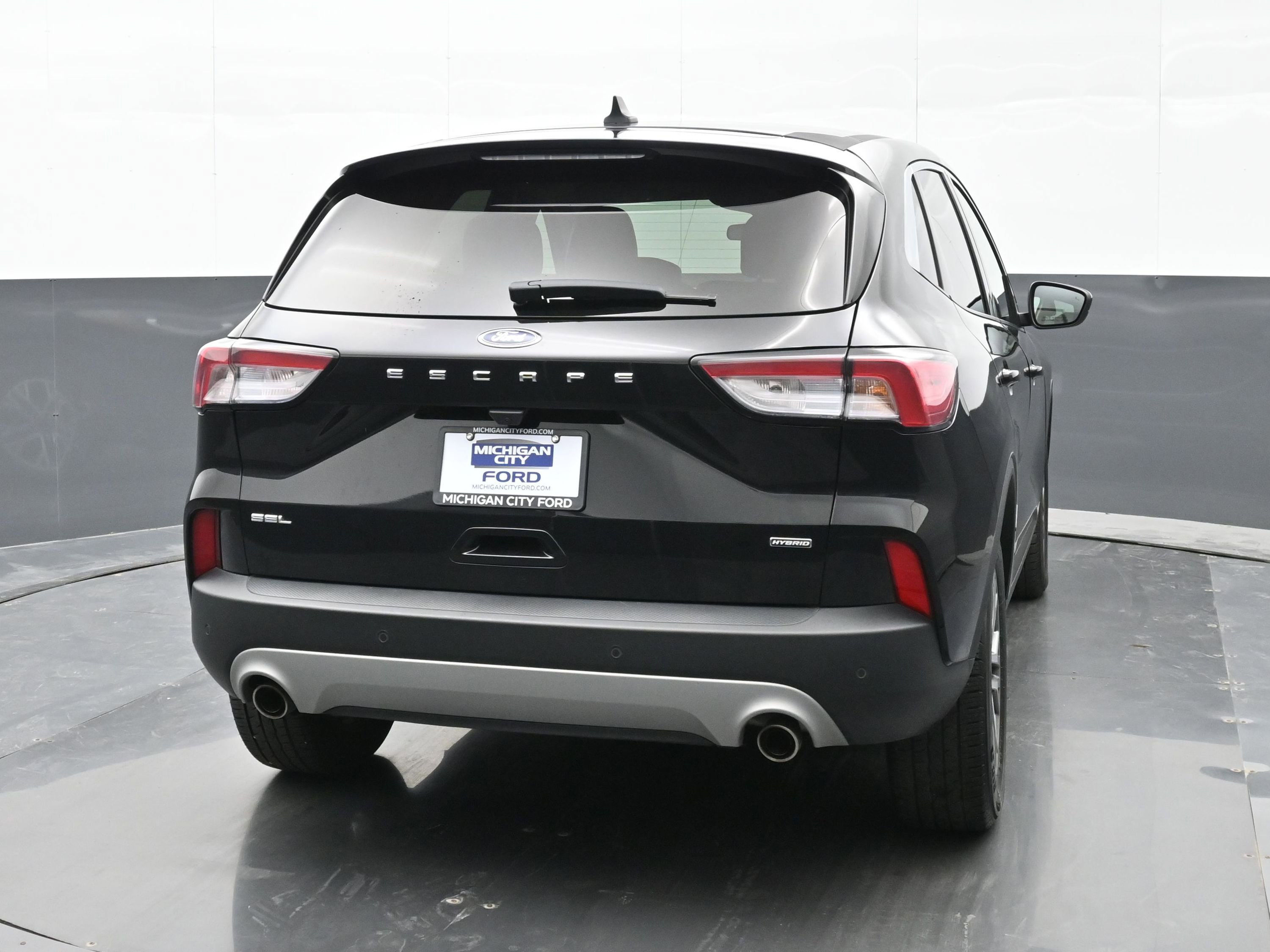 Used 2022 Ford Escape SEL FWD image 3