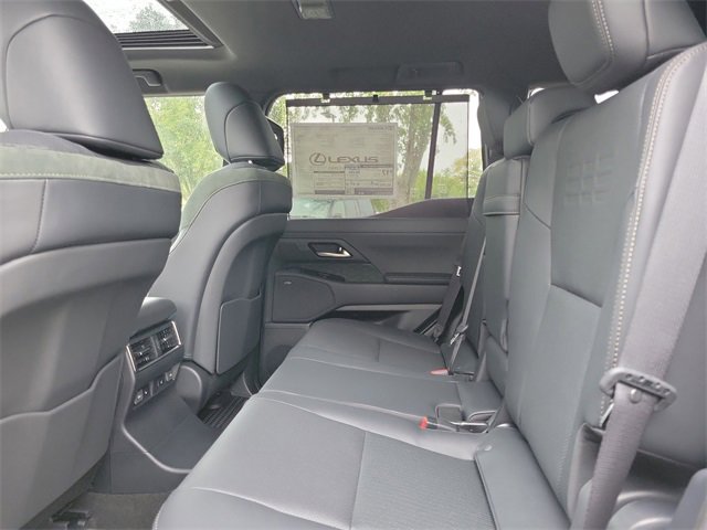 New 2025 Lexus GX 550 image 11