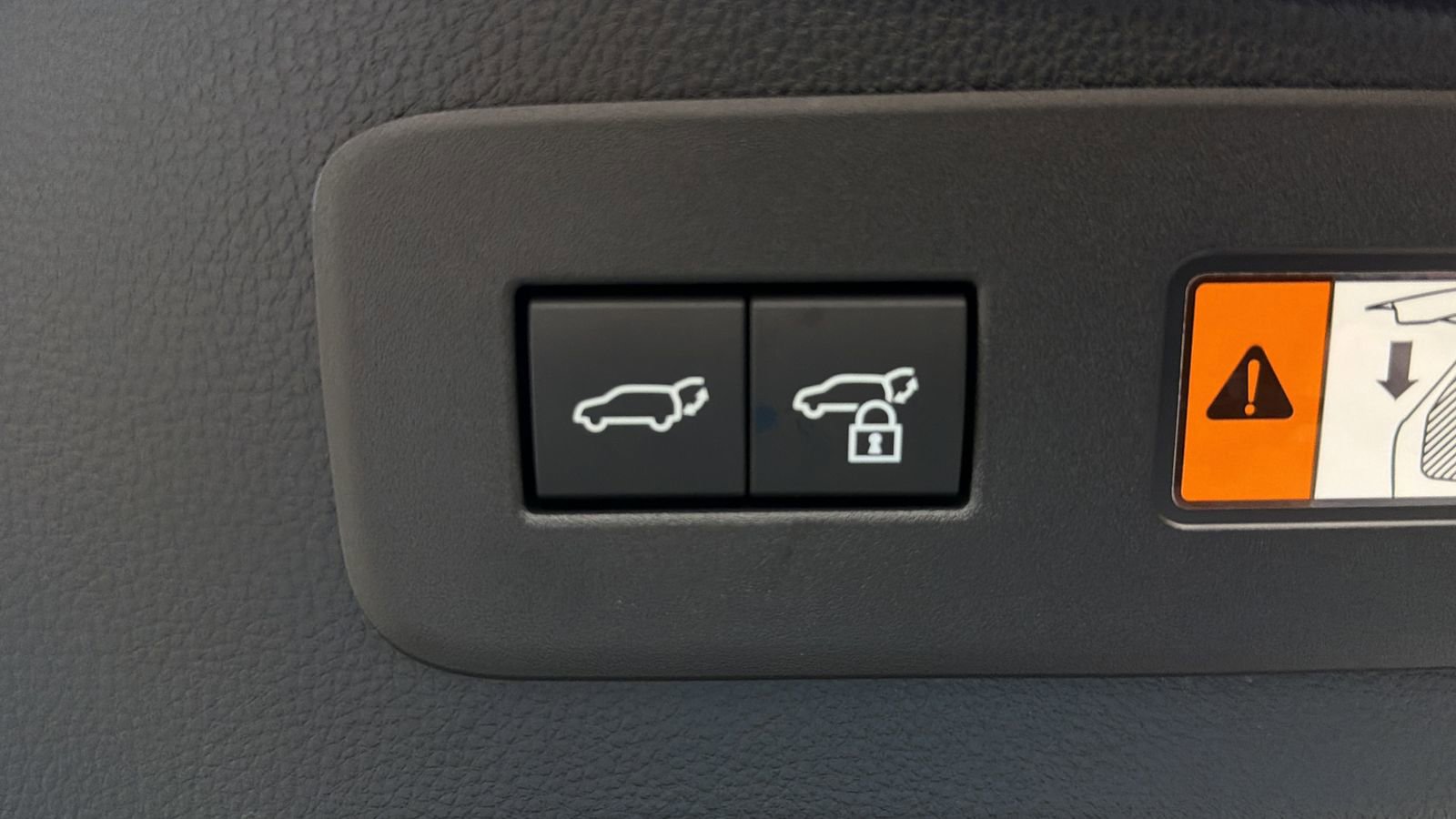 Used 2026 Lexus GX 550 w/ Accessory Package (2T) image 18