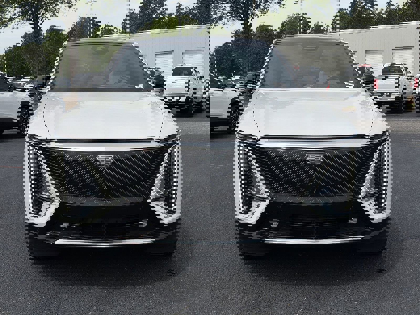 Used 2024 Cadillac Lyriq Luxury image 3