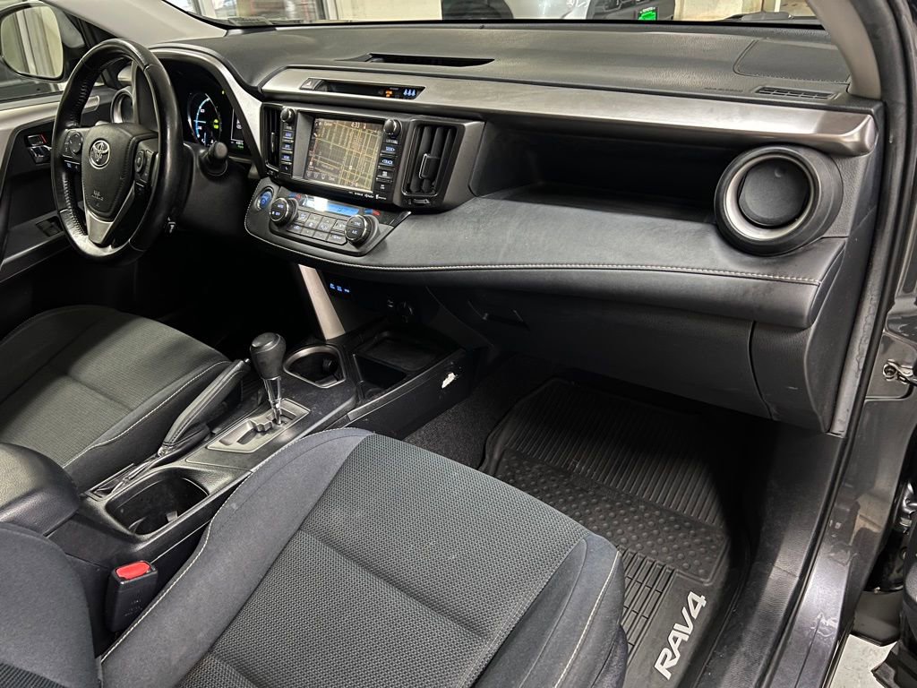 Used 2017 Toyota RAV4 XLE image 24