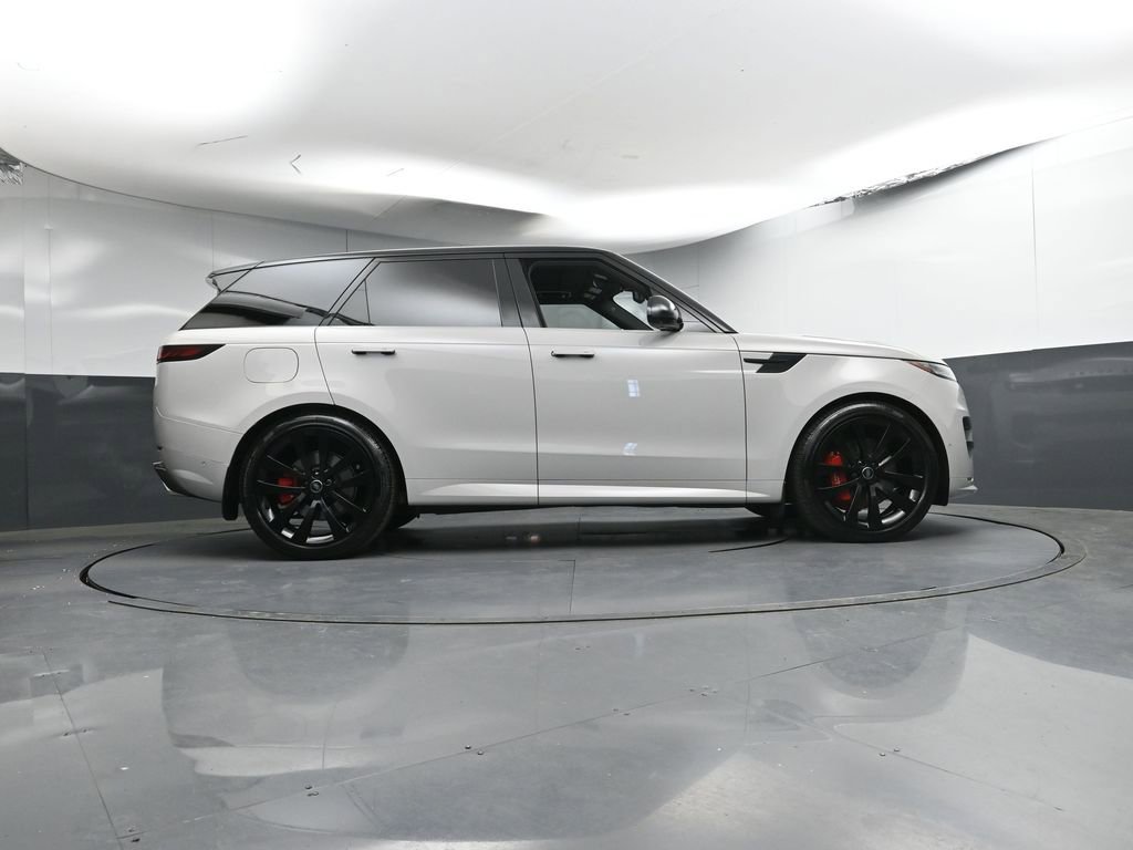 Used 2025 Land Rover Range Rover Sport Dynamic SE image 29