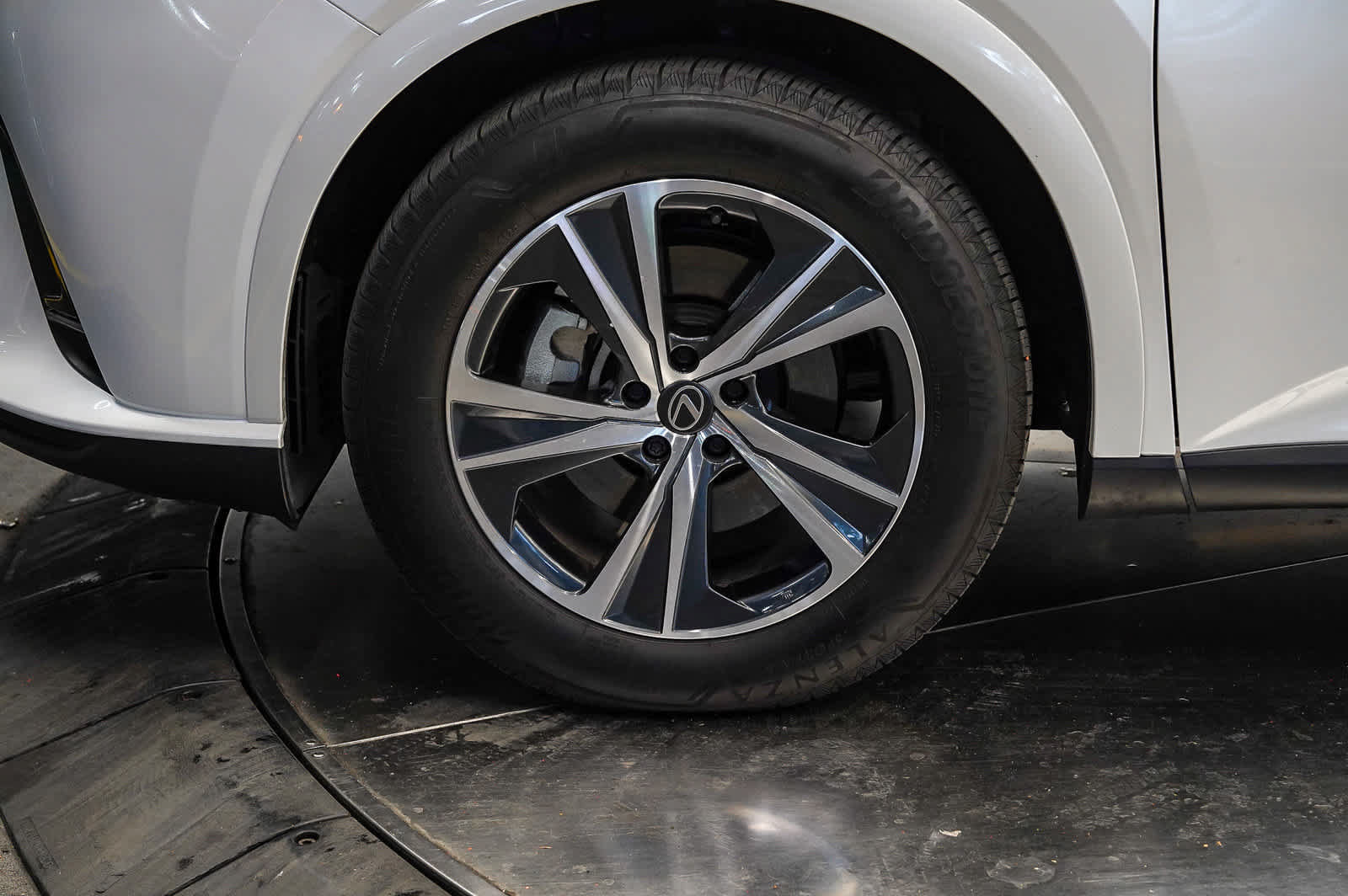 Used 2026 Lexus RX 350 Premium w/ Accessory Package (Z1) FWD image 9