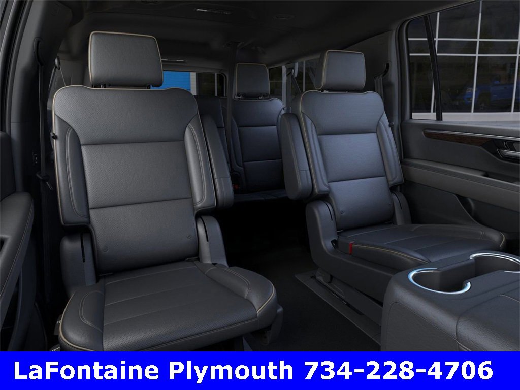 New 2025 Chevrolet Suburban Premier image 17