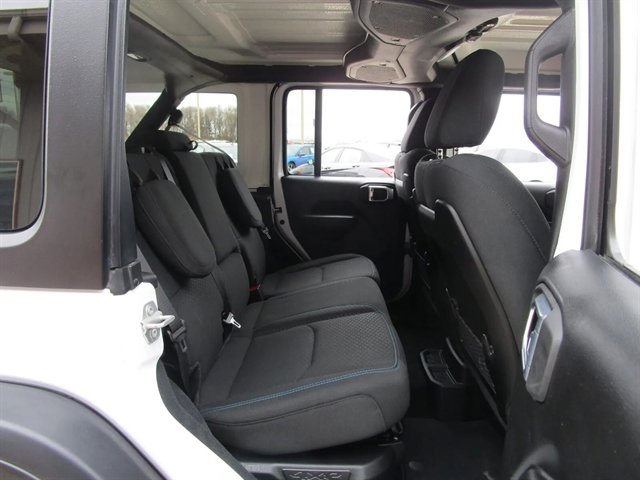 Used 2024 Jeep Wrangler Unlimited Rubicon 4xe image 18