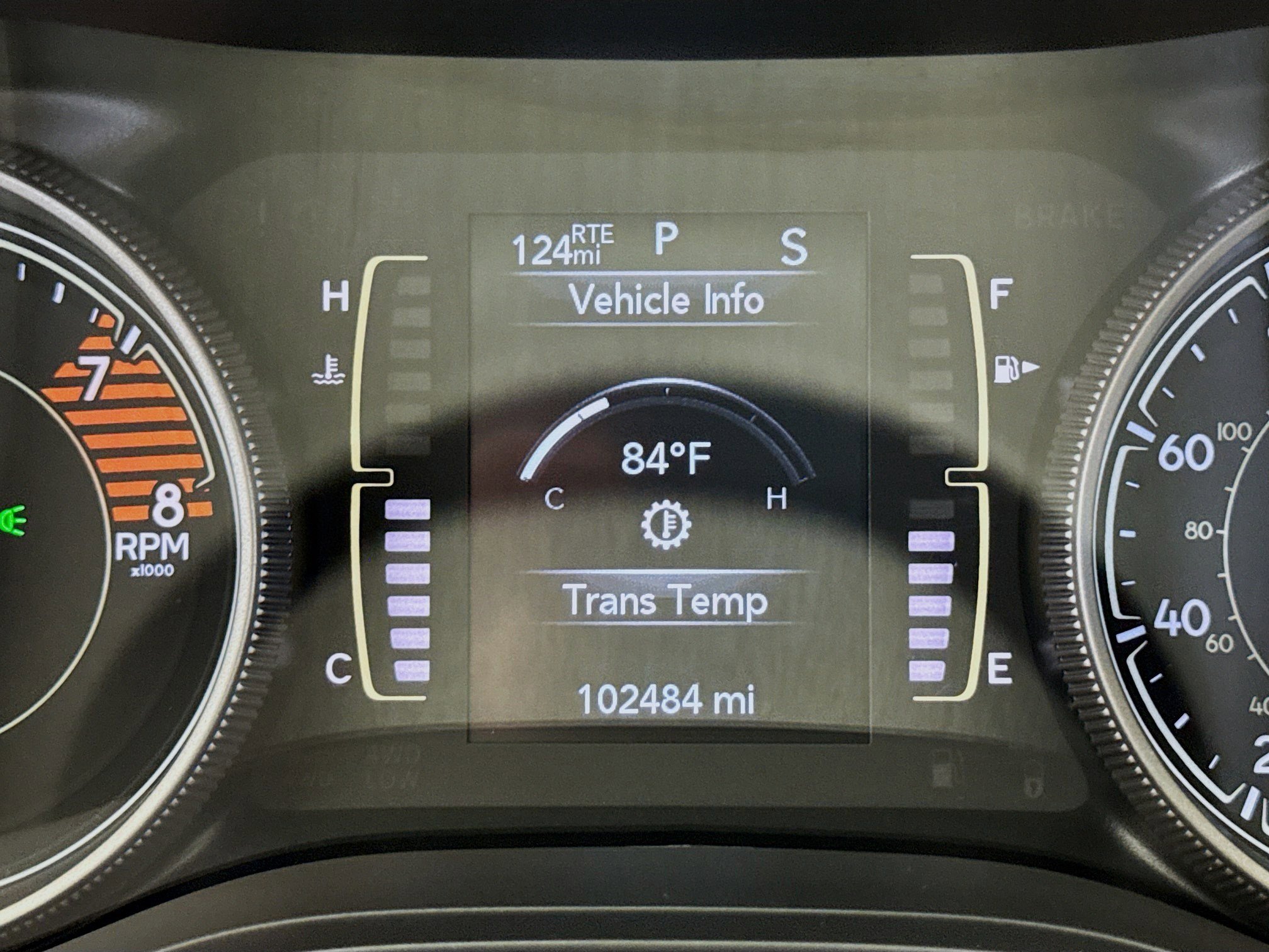 Used 2019 Jeep Cherokee Latitude w/ Popular Appearance Group image 8