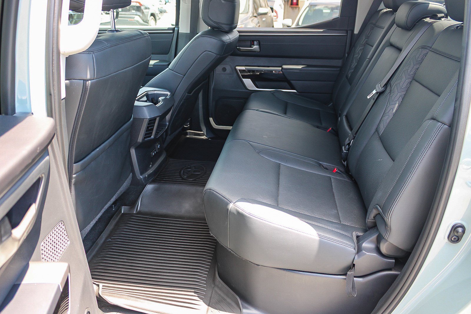 Used 2024 Toyota Tundra Limited AWD/4WD image 19