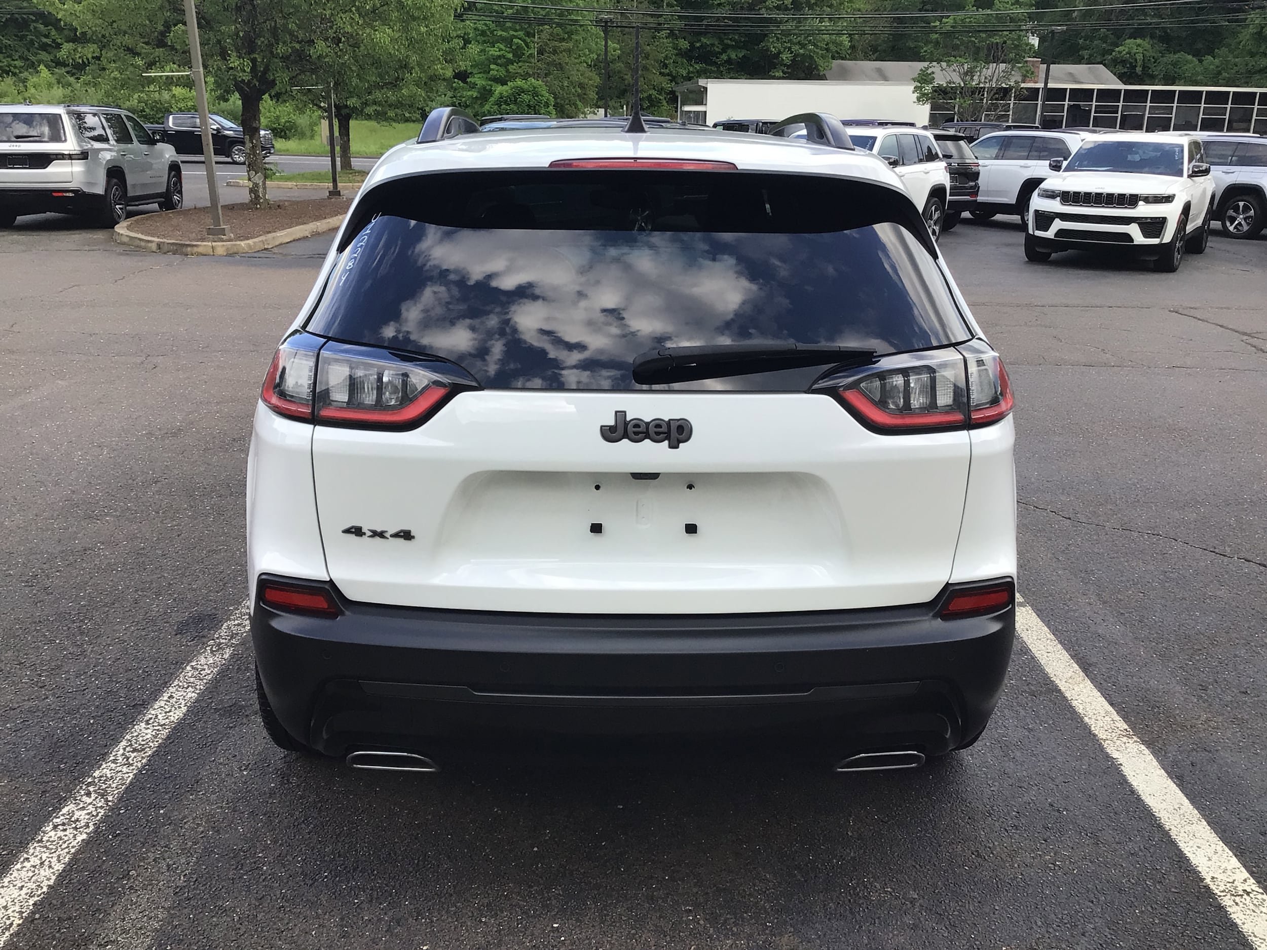 Used 2021 Jeep Cherokee Latitude Lux 80th Anniv w/ Quick Order Package 26U 80TH AWD/4WD image 6