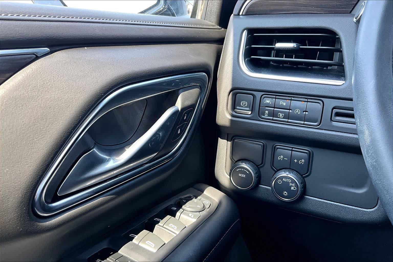 Used 2024 Chevrolet Tahoe LT w/ Luxury Package RWD image 36