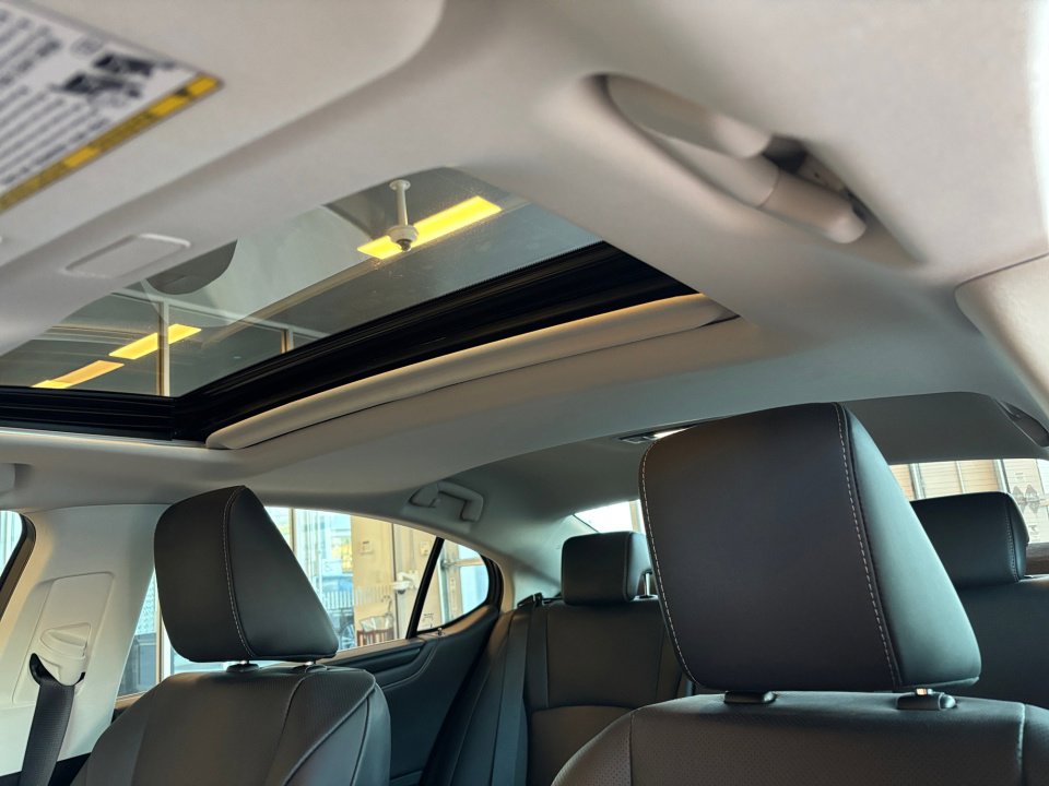 Used 2023 Lexus ES 350 w/ Premium Package image 25