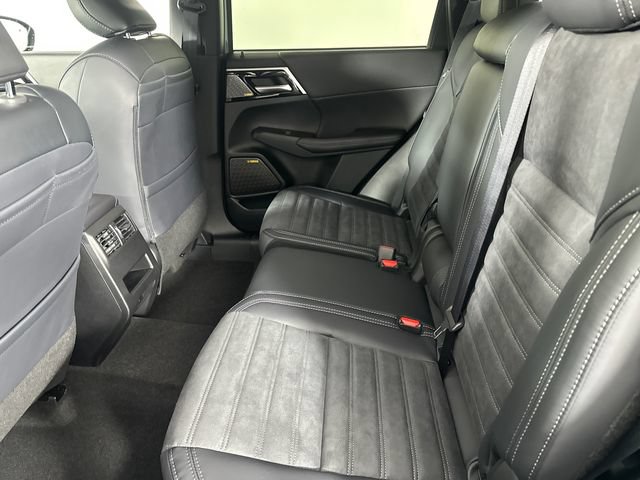 New 2026 Mitsubishi Outlander SE AWD/4WD image 18