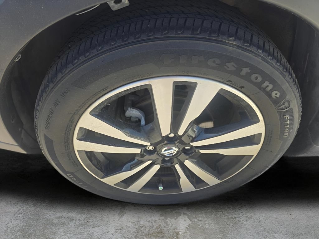 Used 2020 Nissan Kicks SV FWD image 16