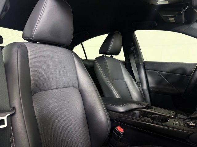 Used 2021 Lexus IS 300 w/ Accessory Package 2 RWD image 16
