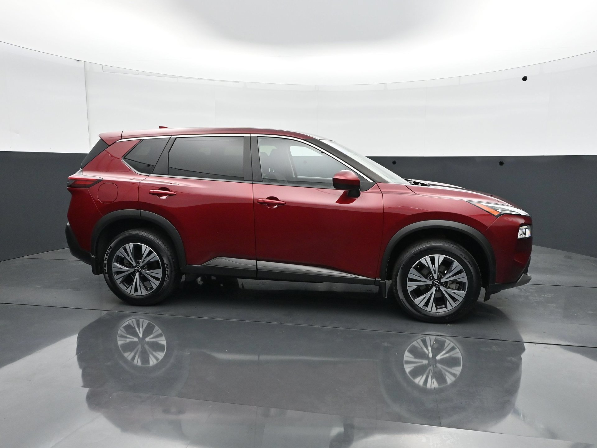 Used 2023 Nissan Rogue SV AWD/4WD image 8