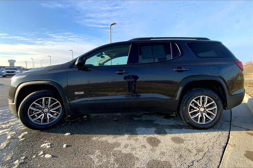 Used 2017 GMC Acadia SLE w/ Driver Alert Package I image 8