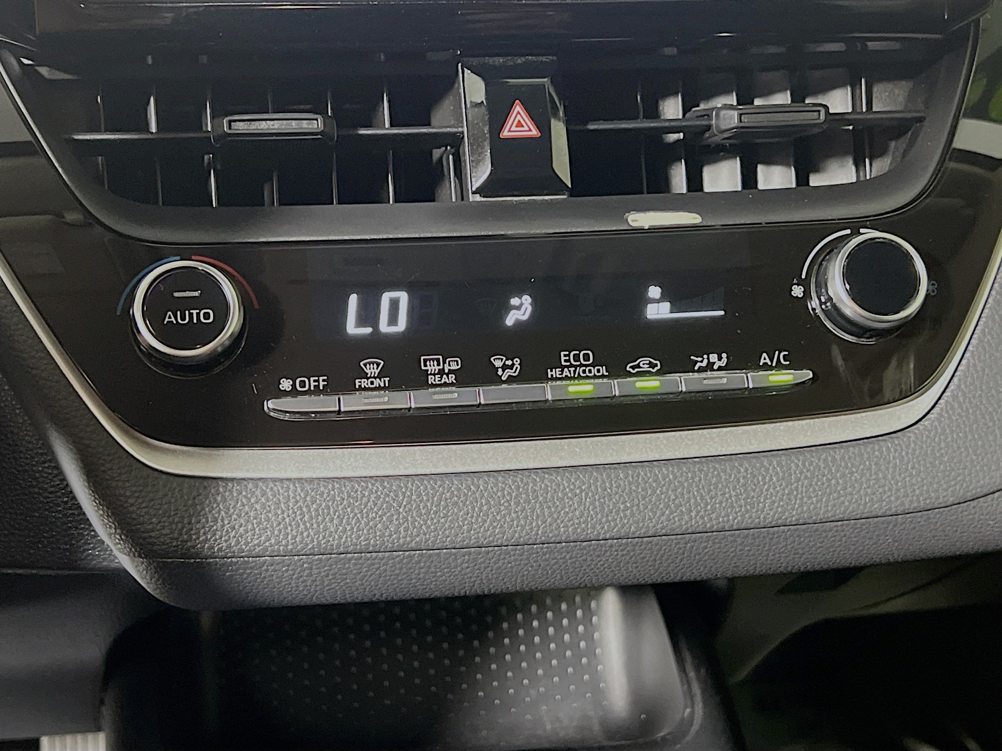 Used 2022 Toyota Corolla LE FWD image 26