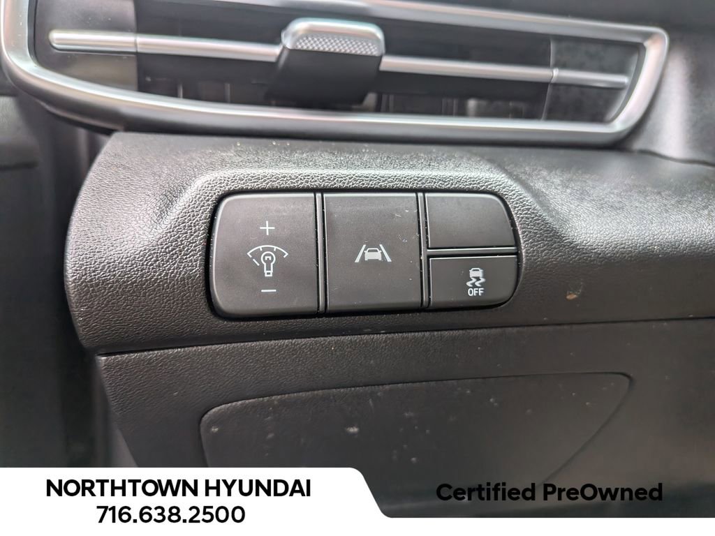 Used 2023 Hyundai Elantra SEL image 29