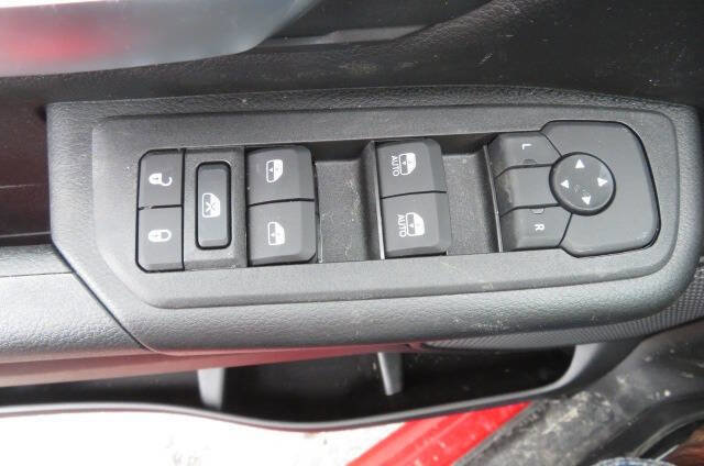 New 2025 RAM 1500 Classic Warlock image 14