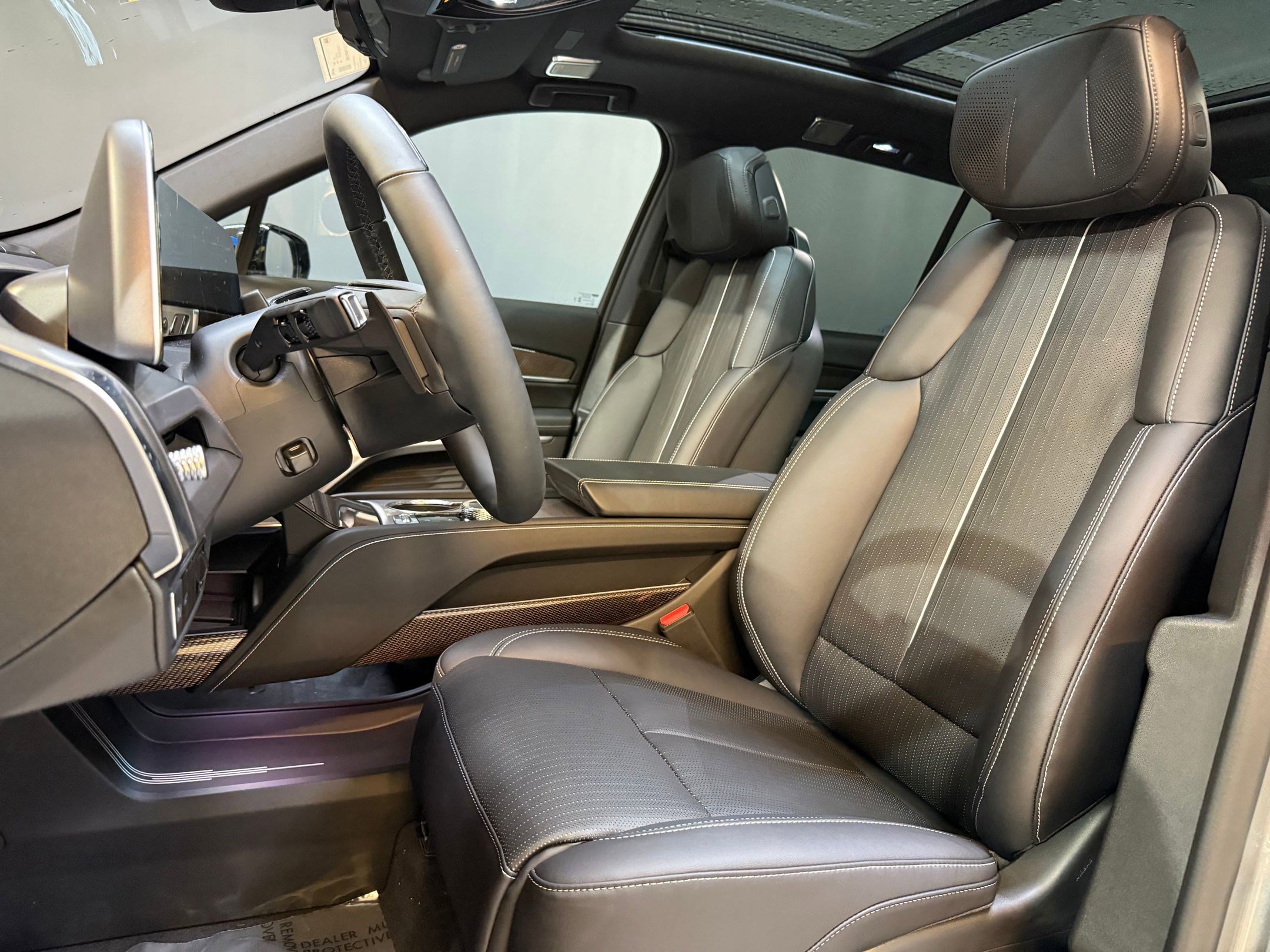 New 2026 Cadillac Vistiq Sport w/ LPO, Floor Liner Package image 5