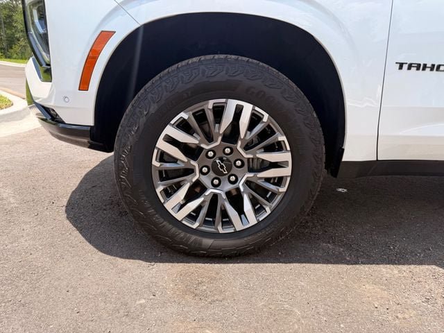 Used 2025 Chevrolet Tahoe Z71 AWD/4WD image 16