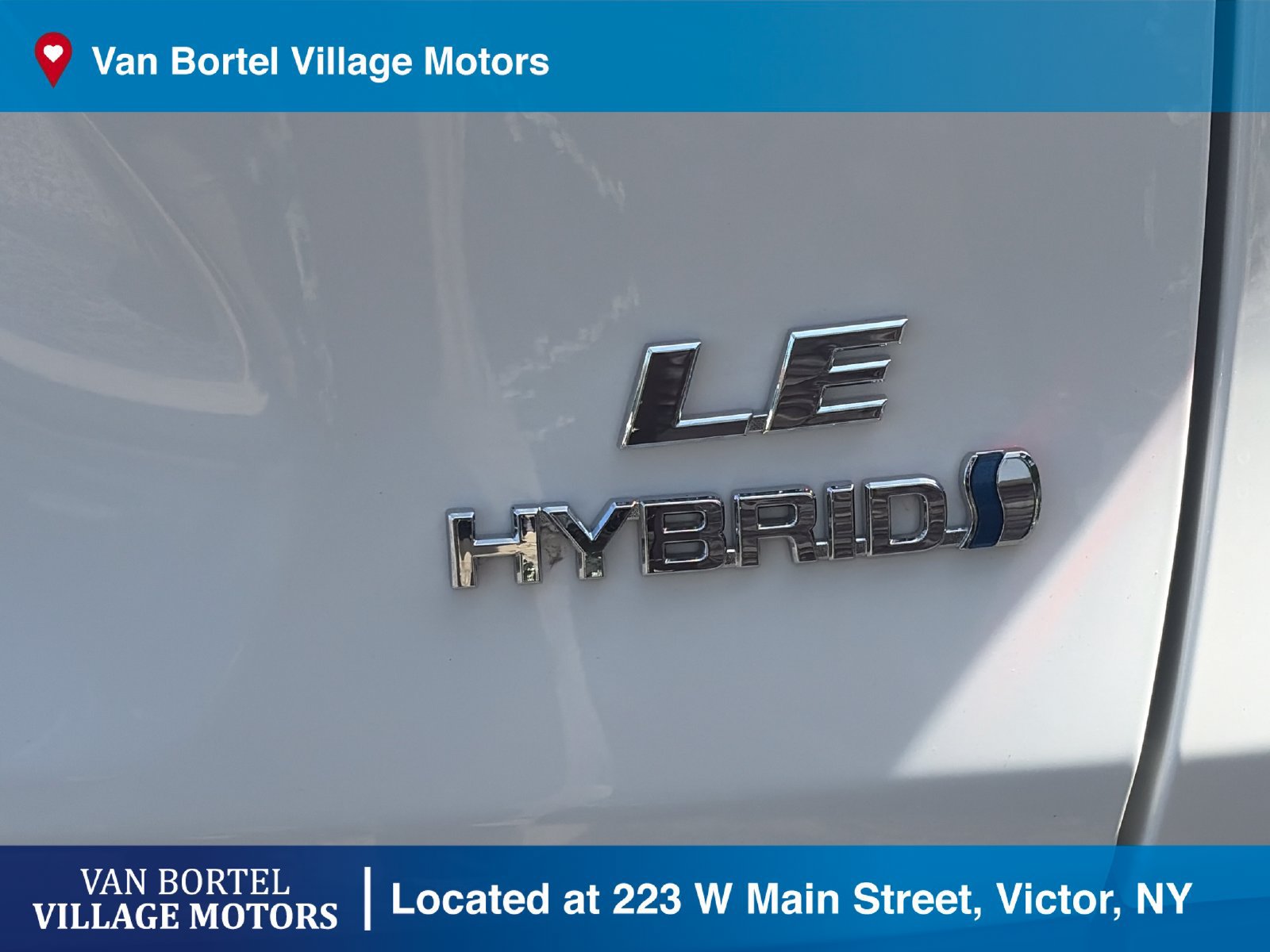 Used 2022 Toyota RAV4 LE AWD/4WD image 9